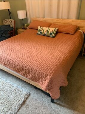 Textured Quilted Bedspread Set in Rust Orange with Matching Shams